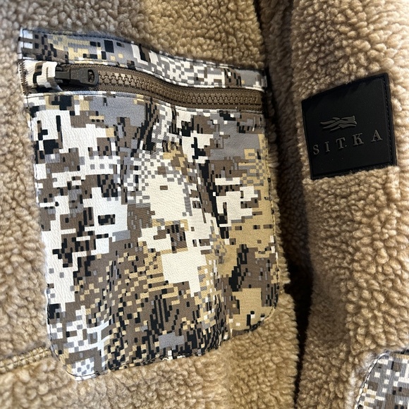 SITKA Optifade Bluff Berber Jacket - Picture 4 of 4